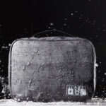 ⁦شنطة وتربروف منظمة للاسلاك والكابلات والشواحن والباوربانك بيد لسهولة الحمل⁩ - الصورة ⁦4⁩