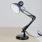 ⁦اباجورة ومصباح مكتب دوار بذراع متحرك للتحكم في زاوية الضوء للمذاكرة والقراءة⁩ - الصورة ⁦5⁩