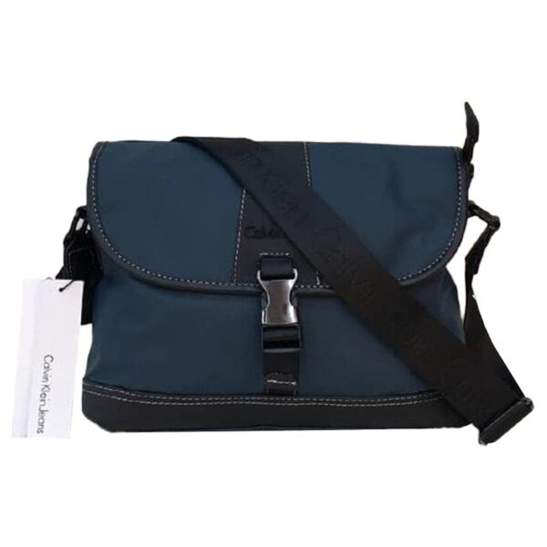 شنطة كروس جلد رجالي كبيره بجيب سري داخلي وقفل امامي للحفاظ علي المحتويات