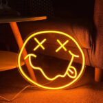 لتجديد ديكور المنزل وتزين الحفلات X Eyes Smiley Face لافتة نيون مضيئة علي شكل