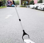 ⁦عصا يدوية معدنية لالتقاط الاشياء من الارض والاماكن العالية⁩ - الصورة ⁦3⁩