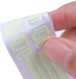 ⁦استيكر علامات فسفورية مضيئة لزرائر السيارة⁩ - الصورة ⁦6⁩