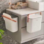 ⁦باسكت قمامة يعلق علي الدرف لتوفير مساحة للمطابخ والحمامات بلزق دبل فيس قوي وغطاء ويد من ايكوكو⁩ - الصورة ⁦6⁩