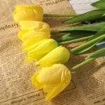 ⁦باقة ورد توليب أصفر صناعي 5 ورود لديكور البيت وحفلات الزفاف والخطوبة⁩ - الصورة ⁦5⁩