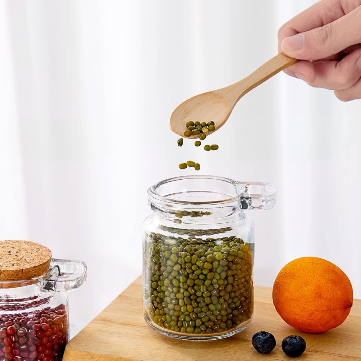 ⁦برطمان زجاج 50 ملي لحفظ وتخزين التوابل والزعفران والمستكة بغطاء شكل خشبي ومعلقة لسهولة الأستخدام⁩ - الصورة ⁦6⁩