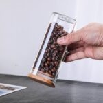 برطمان زجاج بغطاء خشبي 360 مللي لحفظ وتخزين التوابل