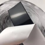 ⁦بكرة شريط اسكوتش قوي للملابس والمفروشات والزجاج والخشب⁩ - الصورة ⁦7⁩