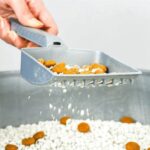 جاروف تنظيف رمل الحيوانات من الفضلات