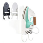 حامل المكواة الحائطي المميز بخطافات لحمل طاولة الكي وتوفير المساحة