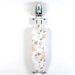 ⁦حامل المكواة الحائطي المميز بخطافات لحمل طاولة الكي وتوفير المساحة⁩ - الصورة ⁦4⁩