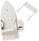 ⁦حامل المكواة الحائطي المميز بخطافات لحمل طاولة الكي وتوفير المساحة⁩ - الصورة ⁦5⁩