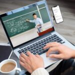 ⁦حامل موبايل مغناطيسي يثبت علي اللابتوب بلزق دبل فيس قوي لا يترك اثر⁩ - الصورة ⁦11⁩