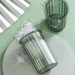 ⁦حامل ومصفاة انيق للمعالق والشوك والسكاكين بصينية قابلة للفك⁩ - الصورة ⁦7⁩