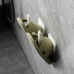 ⁦حامل وهوك ذاتي اللصق بديل للمسامير والحفر لتنظيم أدوات المطبخ والحمام والملابس متعدد الأستخدام⁩ - الصورة ⁦10⁩