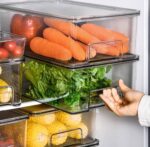 درج وعلبة منظم ثلاجة اكليريك بغطاء محكم الغلق لتنظيم وحمل الفواكه والخضروات