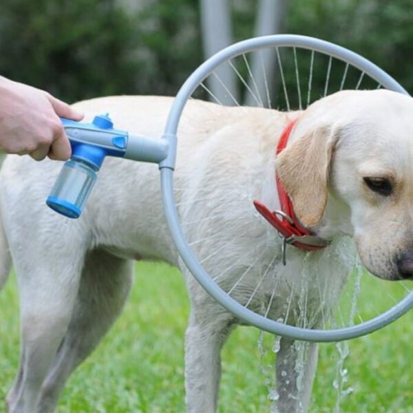 دش استحمام الكلاب دائري بخزان للصابون والشامبو يتصل بخرطوم المياه