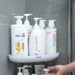 ⁦رف ركنة لتنظيم وحمل ادوات الحمام كالشامبو والشاور بفتحة لتصريف المياه ولزق دبل فيس قوي ايكوكو⁩ - الصورة ⁦3⁩