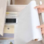 ⁦رول بطانة وتربروف للادراج والارفف مانع للانزلاق قابل للقص والغسيل 1.5 متر⁩ - الصورة ⁦11⁩