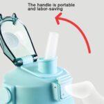 ⁦زجاجة رياضية بشاليموه مقسمة بالساعات مع جمل إيجابية للتحفيز علي شرب المياه  1300 ملي لتر⁩ - الصورة ⁦3⁩