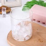 ⁦زجاجة لصنع مكعبات الثلج لتبريد العصائر والمشروبات⁩ - الصورة ⁦4⁩