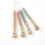 ⁦سلسلة مشبك لتعليق التيتينة في ملابس الاطفال ومنع سقوطها⁩ - الصورة ⁦8⁩