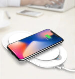 ⁦شاحن هواتف وايرلس سريع 10000 ملي امبير⁩ - الصورة ⁦2⁩