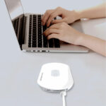 ⁦شاحن هواتف وايرلس سريع 10000 ملي امبير⁩ - الصورة ⁦3⁩