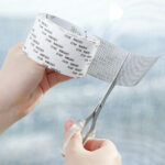 ⁦شريط شبكي لإصلاح ثقوب وشقوق سلك الشبابيك⁩ - الصورة ⁦2⁩