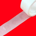 ⁦شريط لزق دبل فيس شفاف لتثبيت شرائط الإضاءة والديكور وبالونات اعياد الميلاد ‏⁩ - الصورة ⁦3⁩