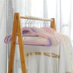 شماعة ملابس قطيفة للحفاظ علي الملابس 5 قطع
