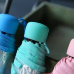 شمسية شفافه بورود ورديه مبهجة للحماية من المطر قابله للطي لسهولة الحمل في الشنط - الصورة 5