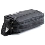 ⁦شنطة جلد رجالي 4 جيوب لحمل جميع المتعلقات الشخصية بيد لسهولة الحمل⁩ - الصورة ⁦6⁩