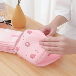 ⁦شنطة ميني لحمل وتخزين الفوط الصحية وتربروف⁩ - الصورة ⁦12⁩