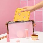 ⁦شنطة ميني لحمل وتخزين الفوط الصحية وتربروف⁩ - الصورة ⁦9⁩