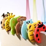 ⁦صدادة باب لمنع رزع الباب او غلقه علي يد الاطفال⁩ - الصورة ⁦3⁩