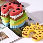 ⁦صدادة باب لمنع رزع الباب او غلقه علي يد الاطفال⁩ - الصورة ⁦6⁩