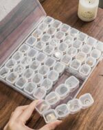 صندوق منظم وحامل للاكسسورات والادوية 56 فتحة مقسم مجموعات قابلة للفصل لسهولة الحمل في الشنط وقت الخروج والسفر