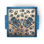 صينية تقديم مربعة خشب بكلمات تراثية ويد لسهولة الحمل