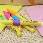 طقم أقلام هايلايتر لتحديد وتظليل الكلمات اثناء الدراسة والعمل 6 قطع