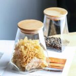 ⁦طقم برطمانات زجاج قطعتين لحفظ وتنظيم الشاي والسكر والقهوة مقاسات مختلفه غطاء خشب محكم الغلق⁩ - الصورة ⁦3⁩