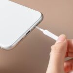 طقم فرش ميني لتنظيف فتحة السماعات والشواحن والدش 10 قطع