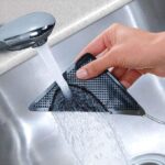 ⁦طقم مثبت سجاد ومشايات 4 قطع لاصق قابل للغسيل قابل لإعادة الأستخدام⁩ - الصورة ⁦7⁩