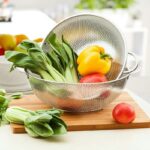 ⁦طقم مصفي استانلس 3 قطع بيد لغسل الخضروات والفواكه⁩ - الصورة ⁦10⁩