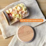 ⁦علبة اكليريك بغطاء خشبي ومنظم  لحفظ وتخزين الحبوب والبقوليات تسع حتي 2.3 لتر⁩ - الصورة ⁦6⁩