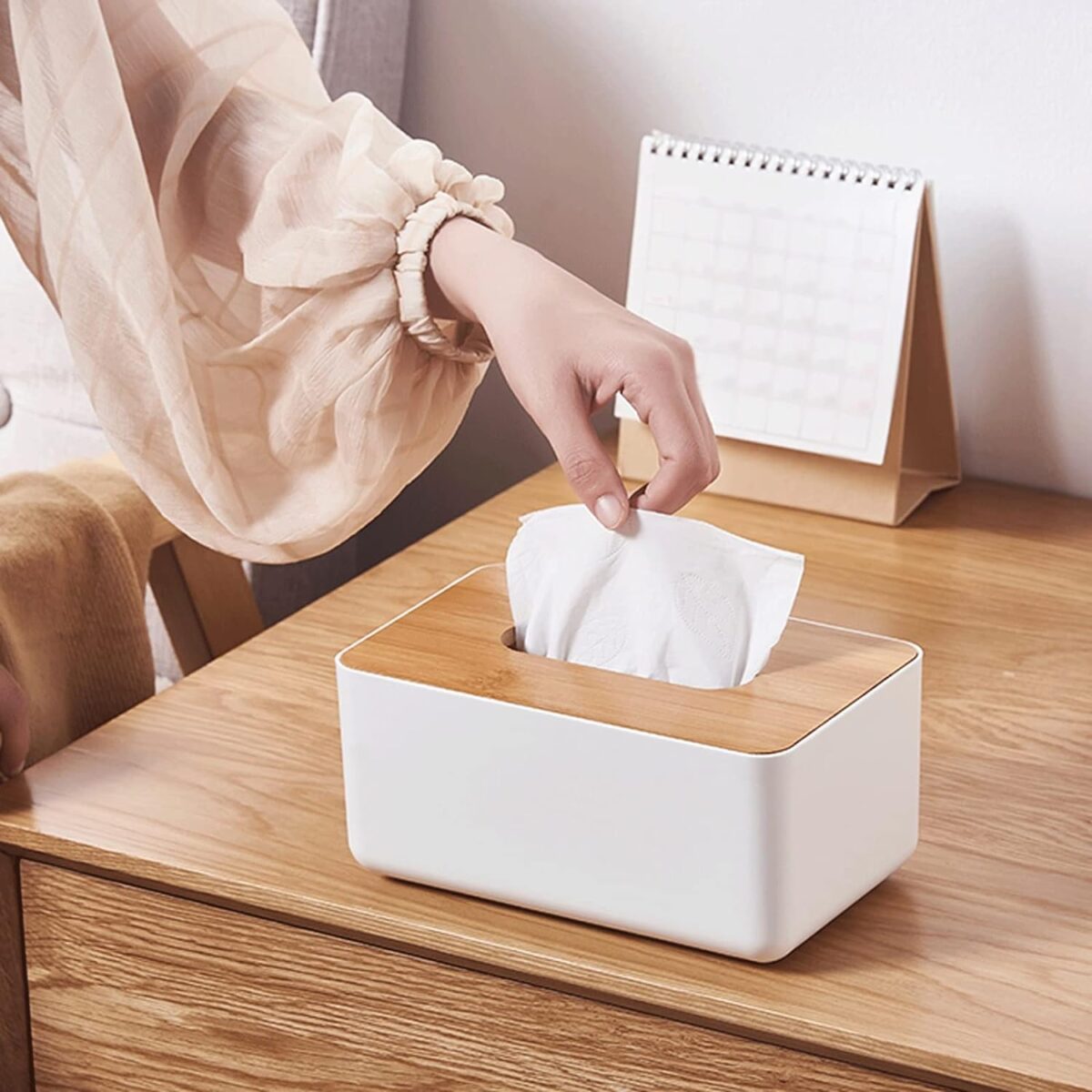 ⁦علبة لحمل وتنظيم المناديل بجزء حامل للموبايل بغطاء خشبي شيك لغرف النوم والمعيشة والمكتب⁩ - الصورة ⁦2⁩