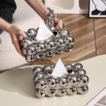 ⁦علبة مناديل بابلز سيراميك مطلي باللون السيلفر بدبدوب ثري دي لغرف النوم والاطفال والليفنج والمطبخ والمكتب⁩ - الصورة ⁦2⁩