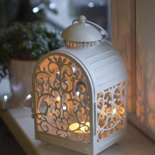 فانوس بيت ورد زجاج ومعدن بالوان مختلفة للاحتفال برمضان