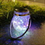 ⁦كرة زجاجية مضيئة بالوان مختلفة تعمل بالطاقة الشمسية لإضاءة وتزيين الحدائق⁩ - الصورة ⁦5⁩