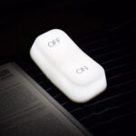 ⁦كشاف شكل مفتاح بدرجتين اضاءة يتم التغير بينهم حسب الرغبة للمنزل والمكتب بوصلة يو اس بي⁩ - الصورة ⁦8⁩