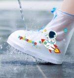 ⁦كفر حذاء أطفال ووتربروف بمقاسات مختلفة للحماية من مياه الأمطار والأتساخ مانع للتزحلق من السيليكون بنعل كوتش⁩ - الصورة ⁦6⁩